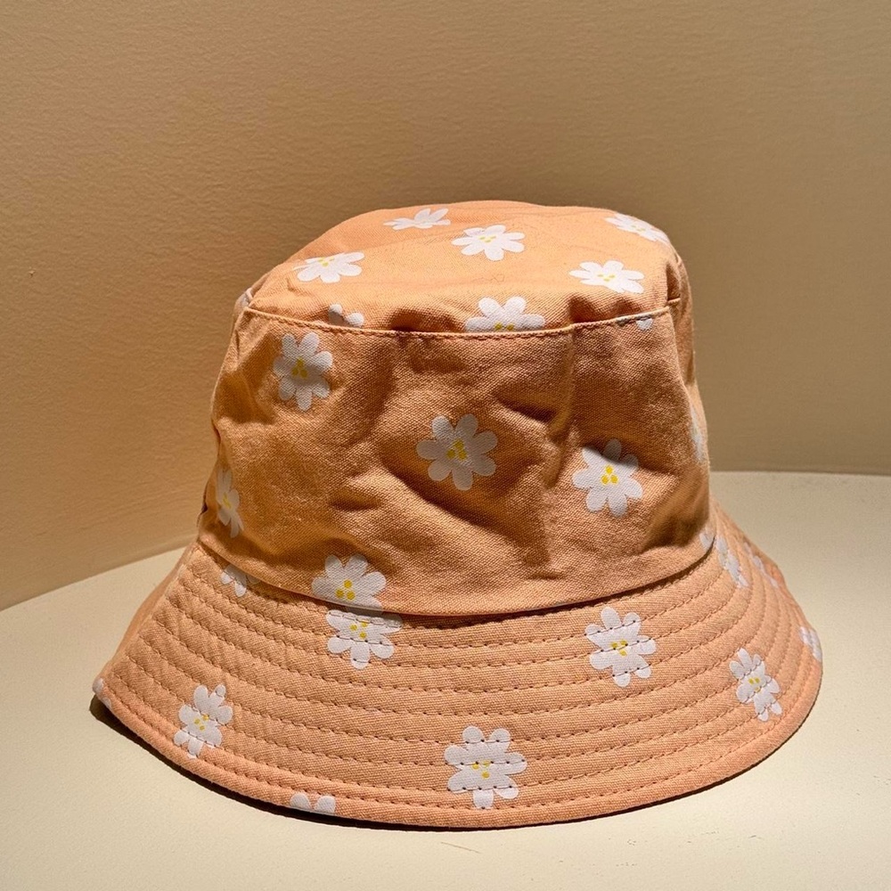 Daisy Reversible Pink Bucket Hat